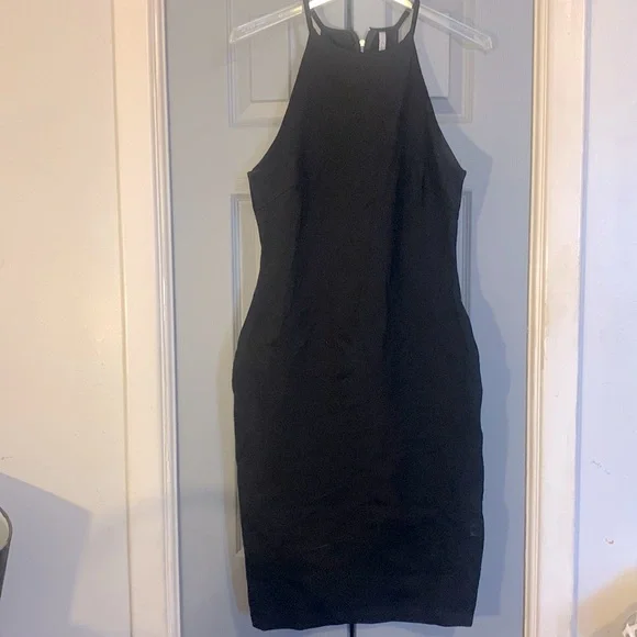 LITTLE BLACK DRESS - Picture 1 of 5